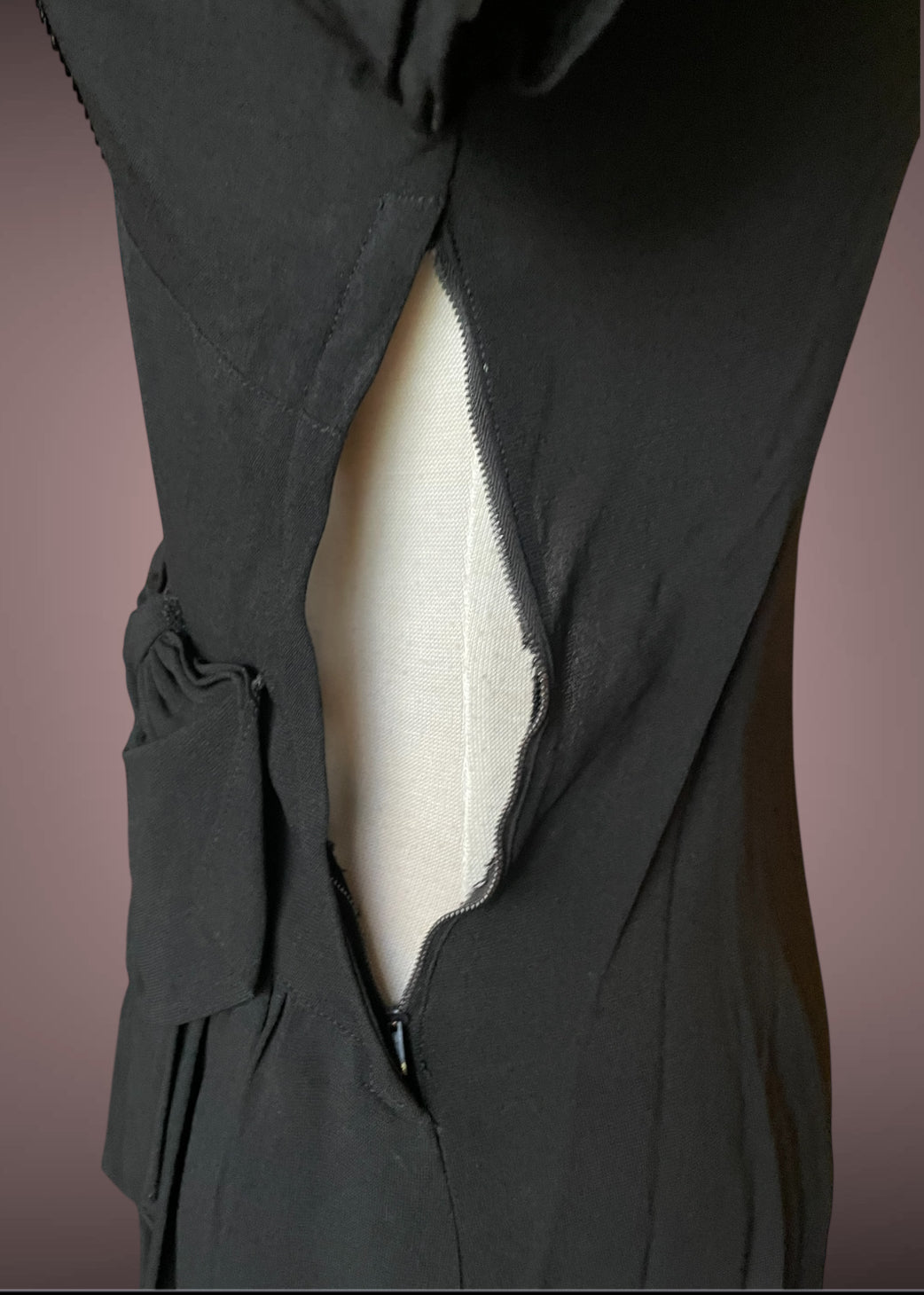1930’s Black Sequin Striped Gathered Drop Bust Bow Detail Kimono Sleeve A Dress