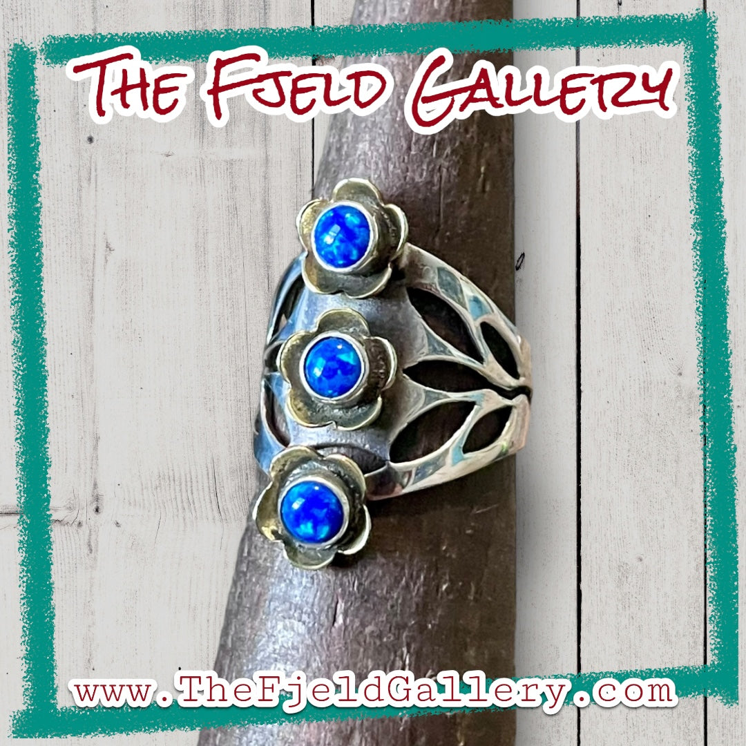 Blue Fire Opal 3 Stone Vintage Sterling Silver & Gold Flower Ring