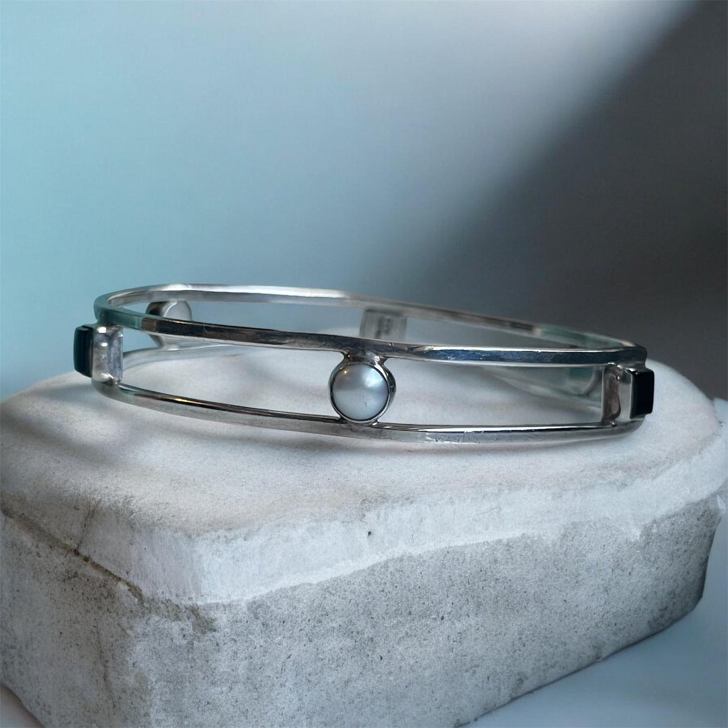 Vintage Taxco Mexican Sterling Silver, Pearls & Onyx Gemstone Bangle Bracelet