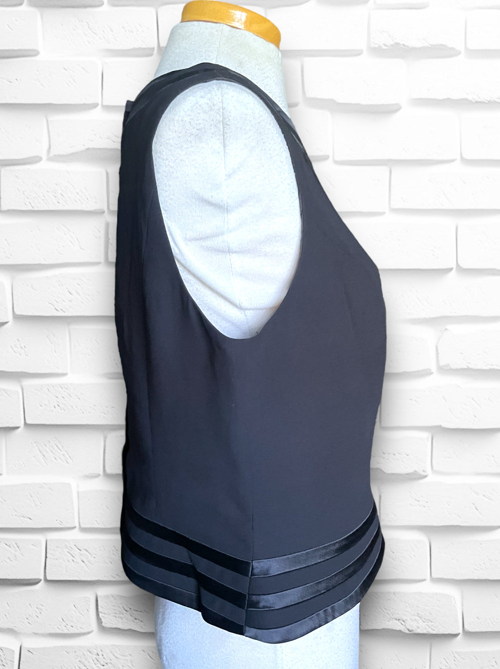 Black Formal Sleeveless Satin Button Back Formal Blouce