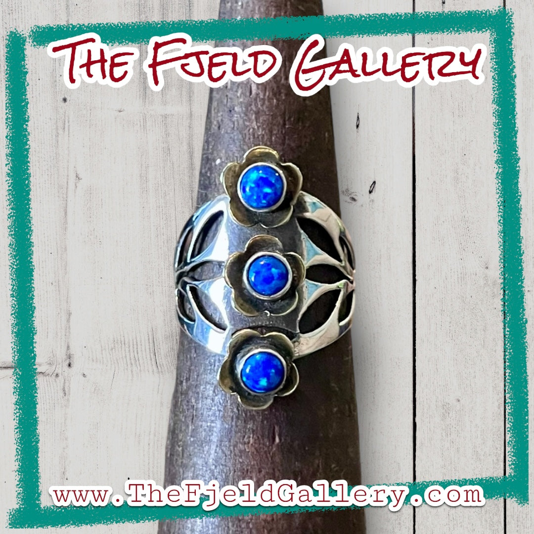 Blue Fire Opal 3 Stone Vintage Sterling Silver & Gold Flower Ring