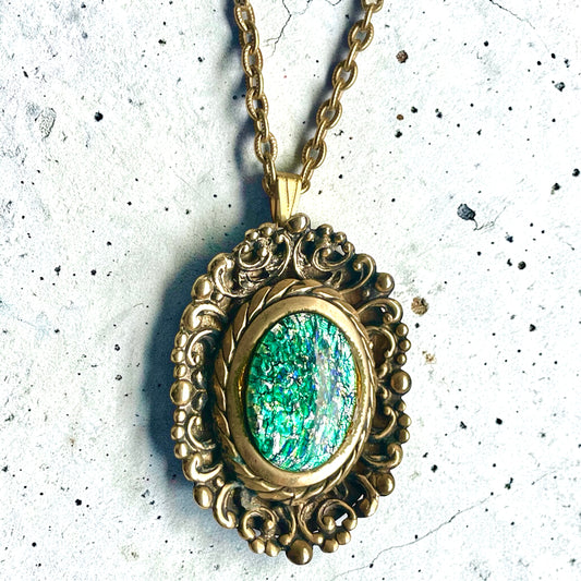 Whiting & Davis Green Foil Art Glass Dragons Breath Fire Opal Pendant Necklace