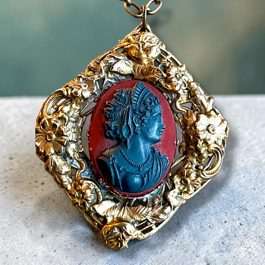 Red & Black Art Glass Cameo Brass Repoussé Art Nouveau Floral Necklace