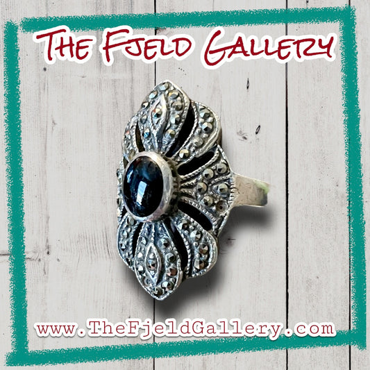 Onyx & Marcasite Art Deco Petal Sterling Silver Vintage Ring