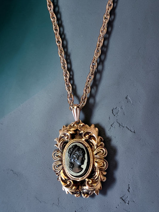 Gorgeous Art Nouveau Gilded Brass Mourning Cameo Mirrored Pendant Necklace