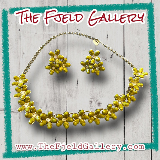 1960’s Olive Green Lucite & Crystal Rhinestone Daisy Flower Necklace & Earrings Set