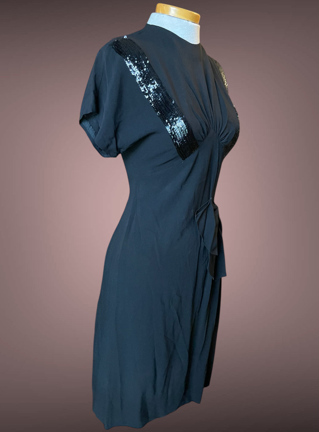 1930’s Black Sequin Striped Gathered Drop Bust Bow Detail Kimono Sleeve A Dress