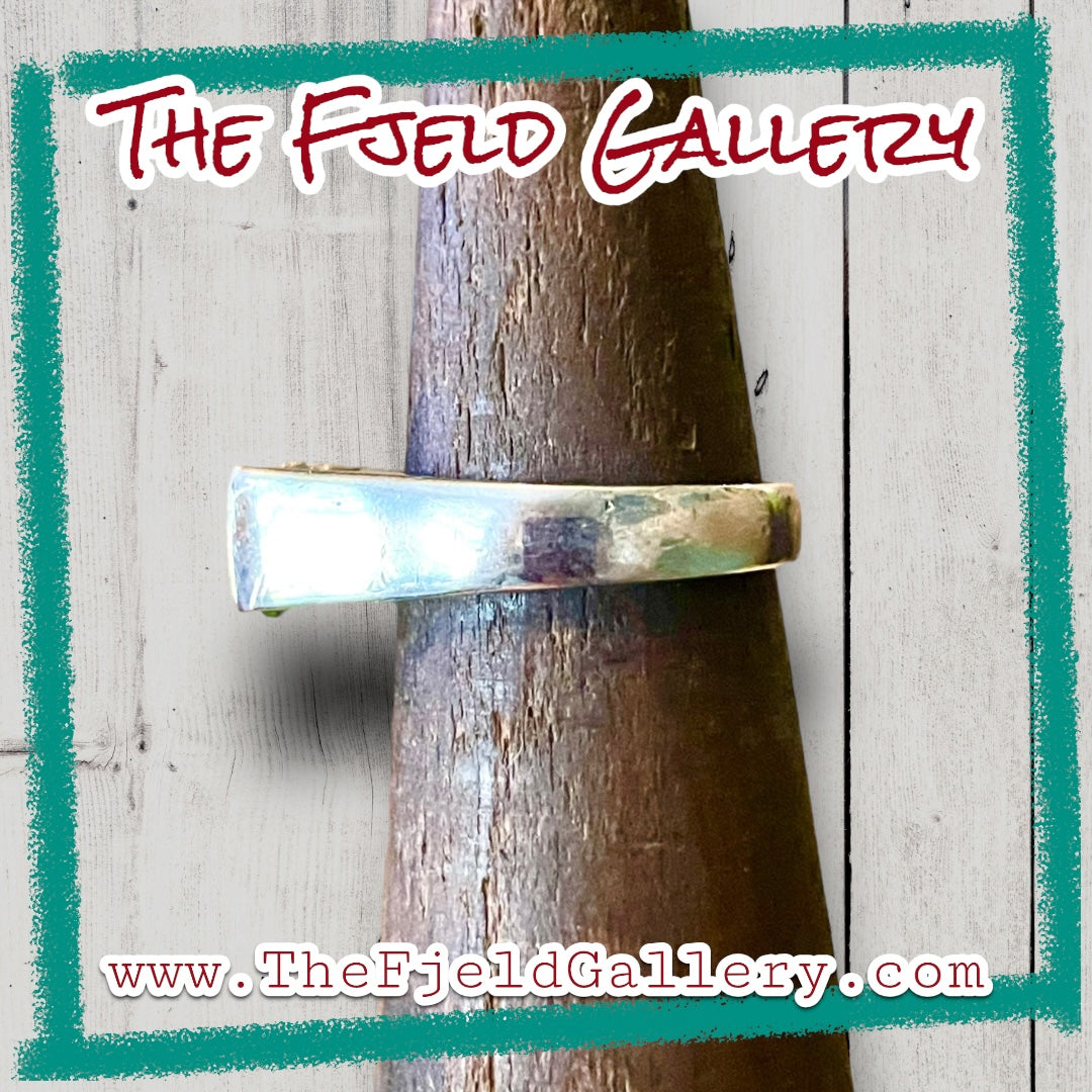 Vintage Modern Square Peridot Gemstone Ring