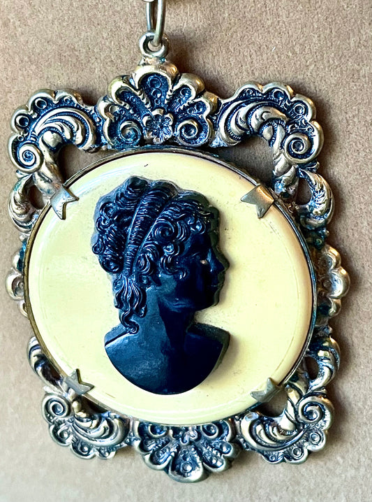 Edwardian Yellow & Black Bakelite Mourning Cameo Brass Art Nouveau Necklace