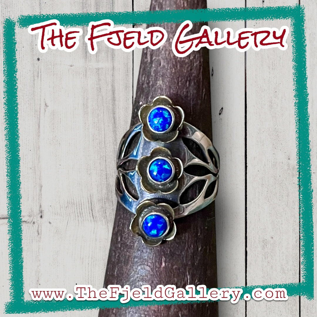 Blue Fire Opal 3 Stone Vintage Sterling Silver & Gold Flower Ring