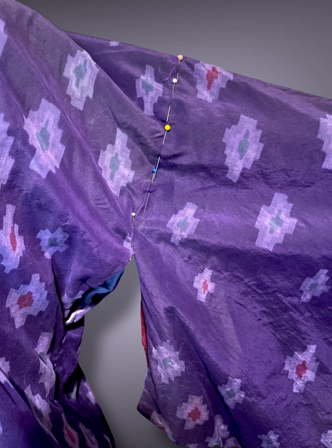 Gorgeous 1960 Vintage Purple Geometric Pattern Lined Kimono