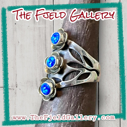 Blue Fire Opal 3 Stone Vintage Sterling Silver & Gold Flower Ring