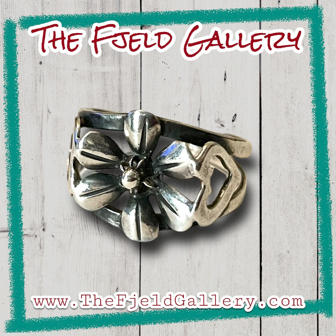 Vintage Sterling Silver Hearts & Daisy Flower Ring