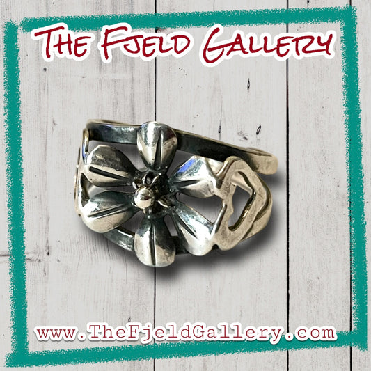 Vintage Sterling Silver Hearts & Daisy Flower Ring