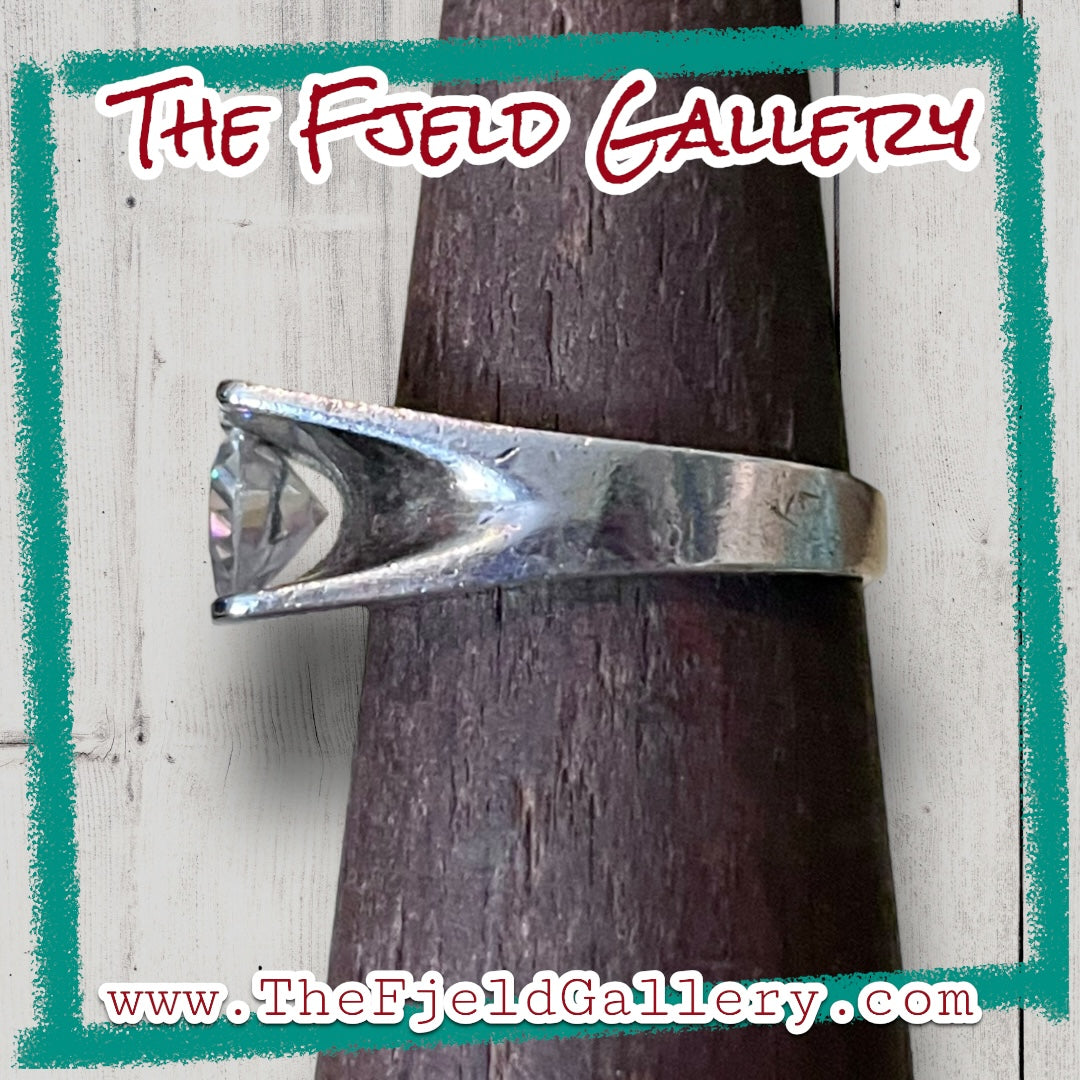 Modernist Zircon Faceted Heart Set in Double Wall Sterling Silver Setting Ring