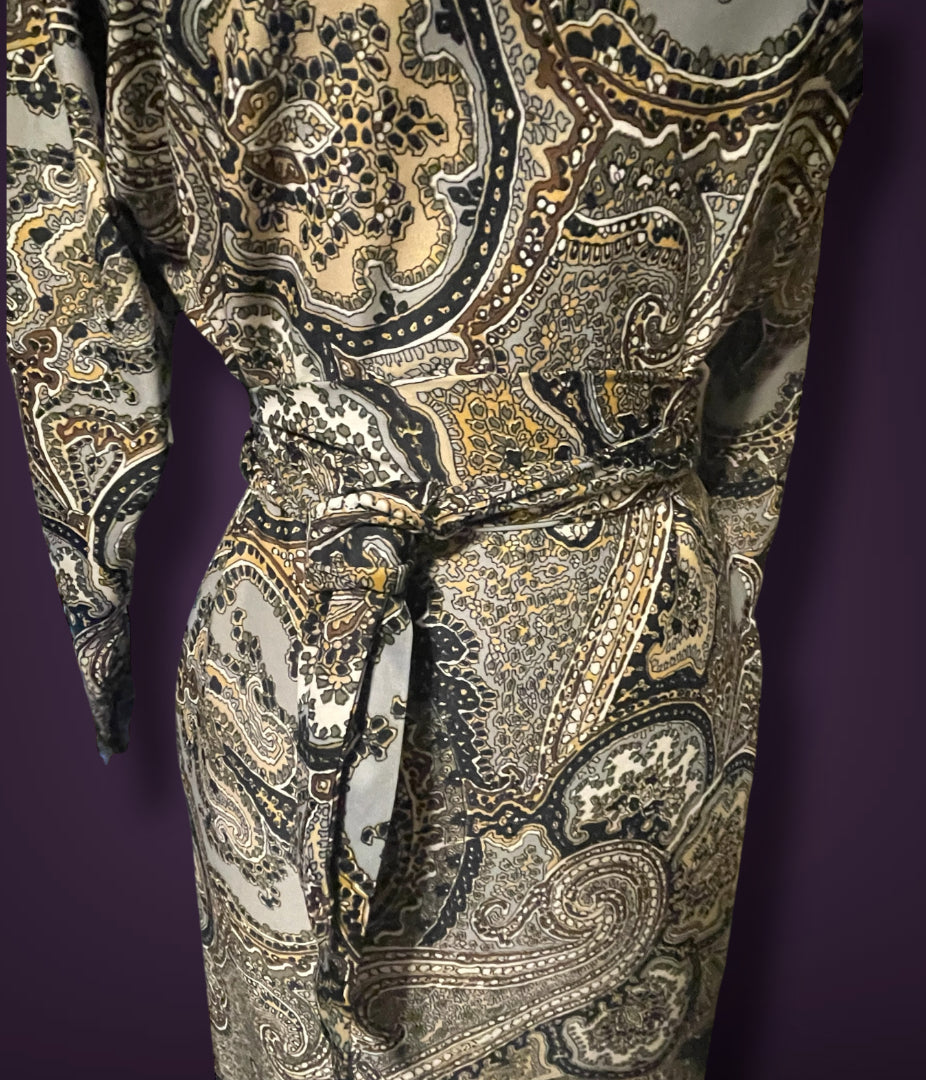 1970’s Brown, Gray, Black & White Paisley Pattern Bat Wing Belted Sheath Dress