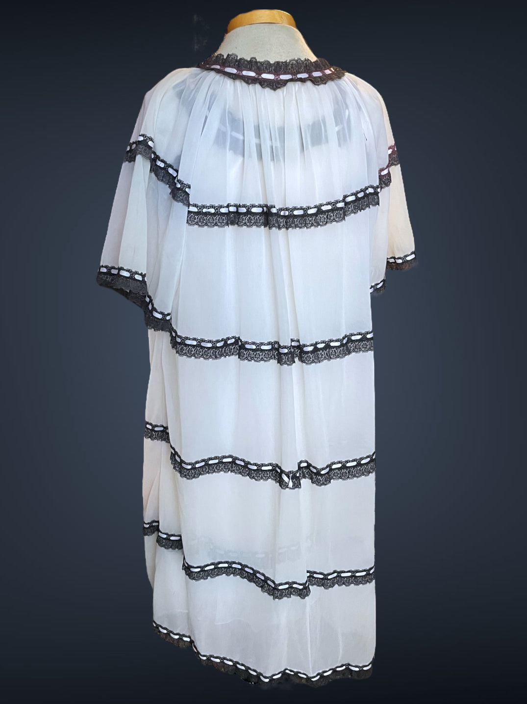 1960’s Black & White Sheer Lace Nightgown Peignoir Set