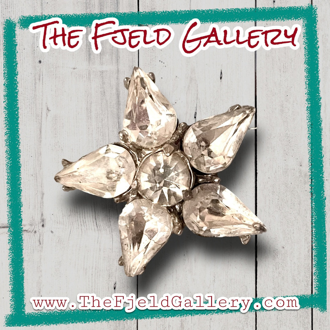 Vintage Hollywood Regency Crystal Rhinestone Flower Brooch