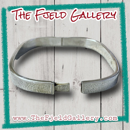 Vintage Modernist Geometric Square Sterling Silver Hinged Bangle Bracelet