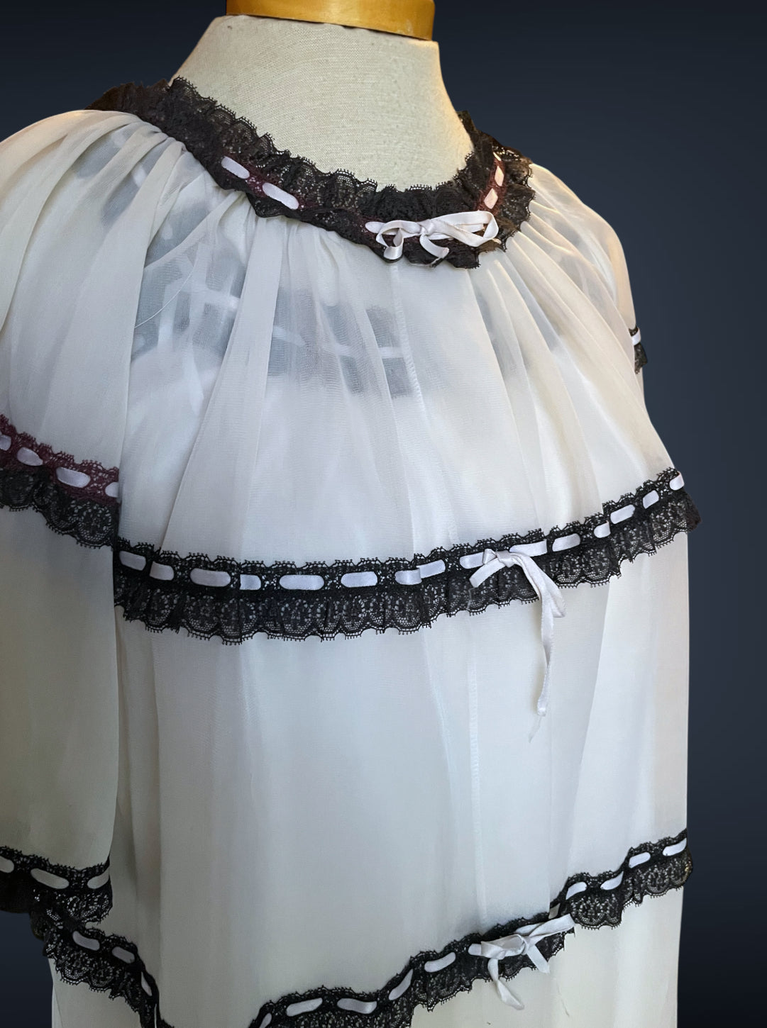 1960’s Black & White Sheer Lace Nightgown Peignoir Set