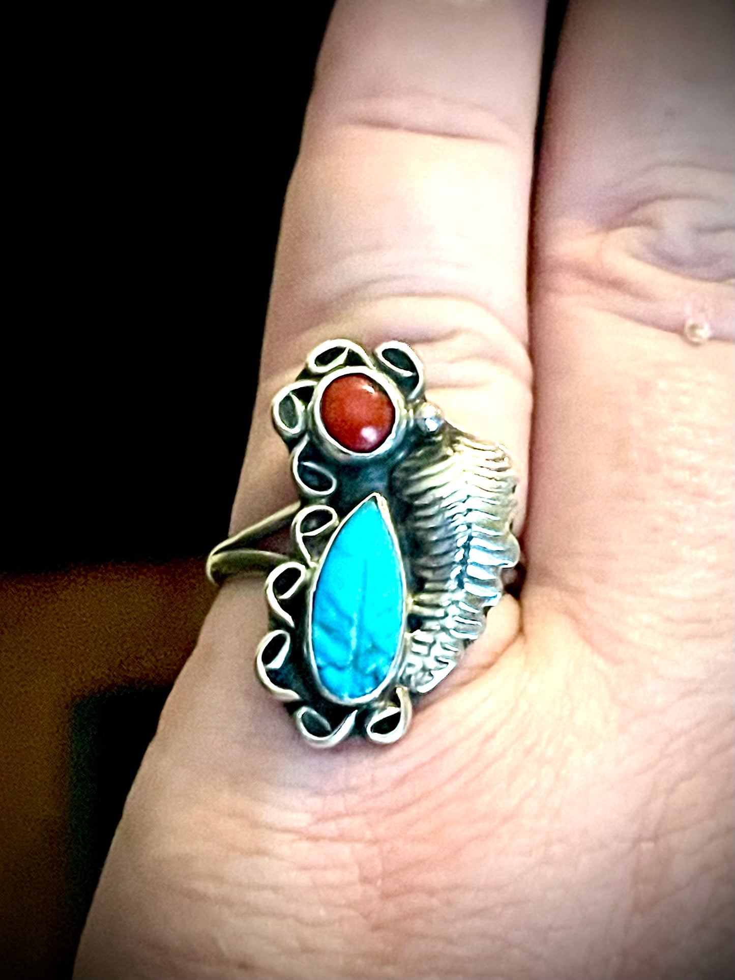 Native American Sterling Silver Turquoise Carved Leaf & Red Coral Ring w/ Leaf
