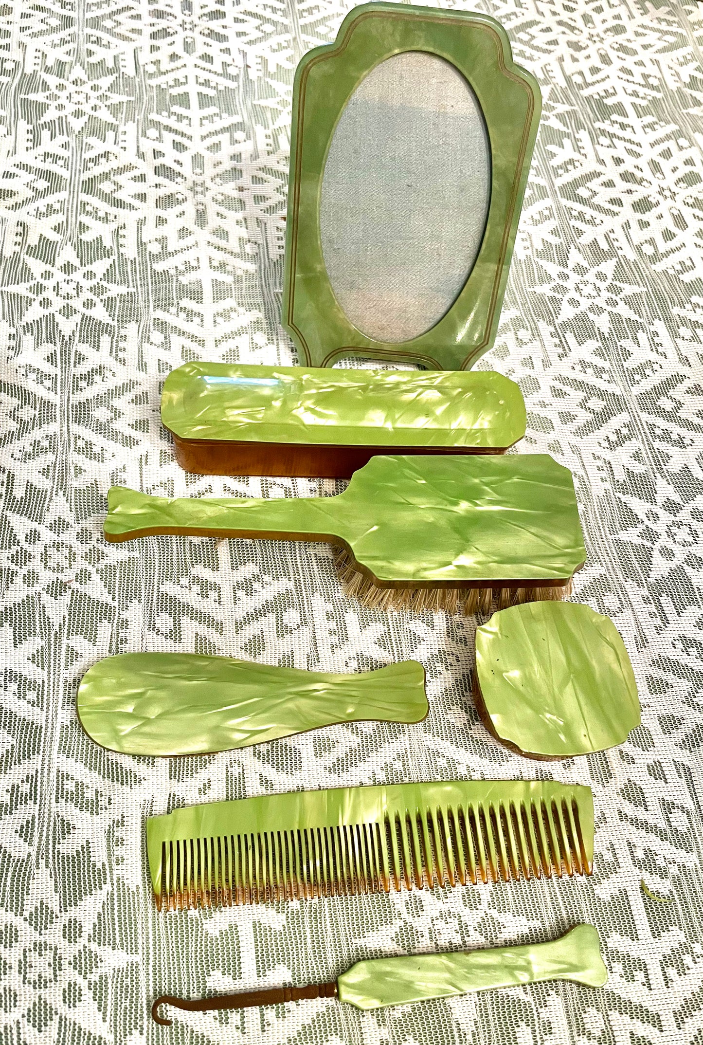 1920’s Green Marble Celluloid 7 pcs Vanity Set
