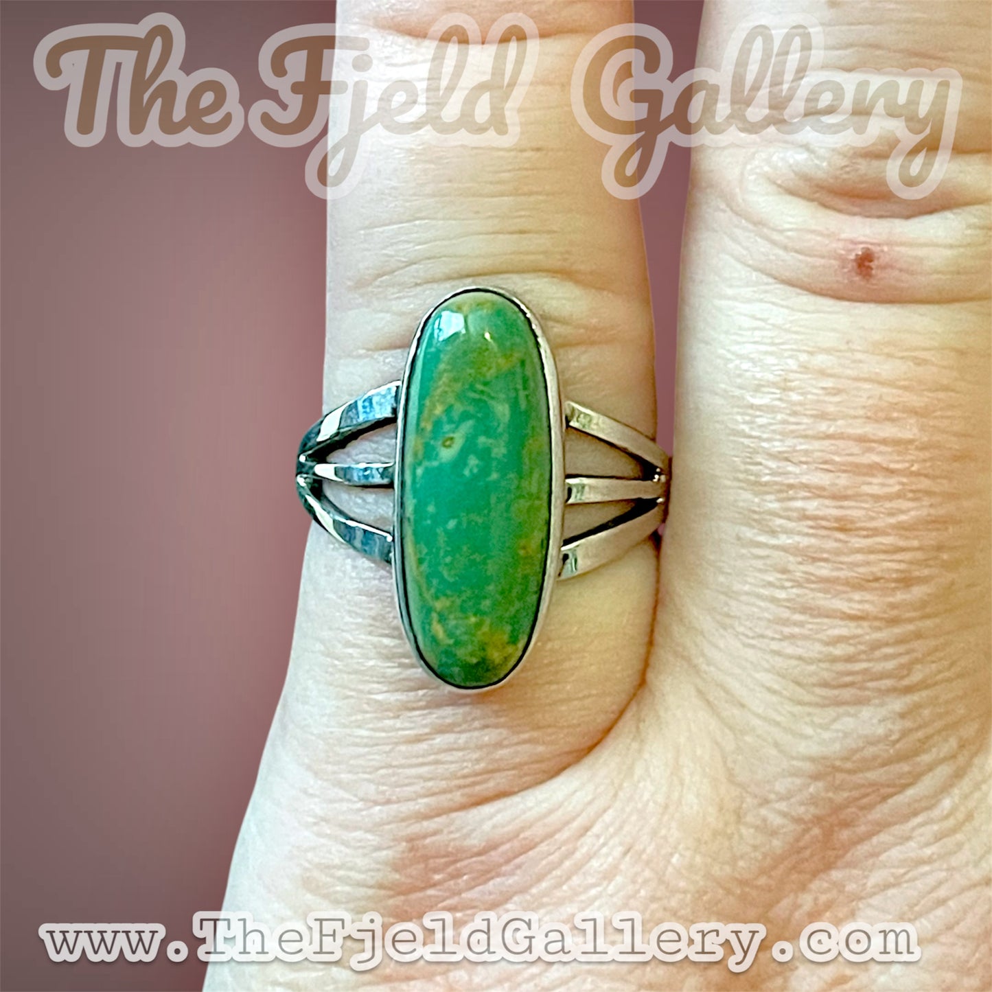 Native American Embossed Green Turquoise Gemstone Solitare Ring Size 6.25