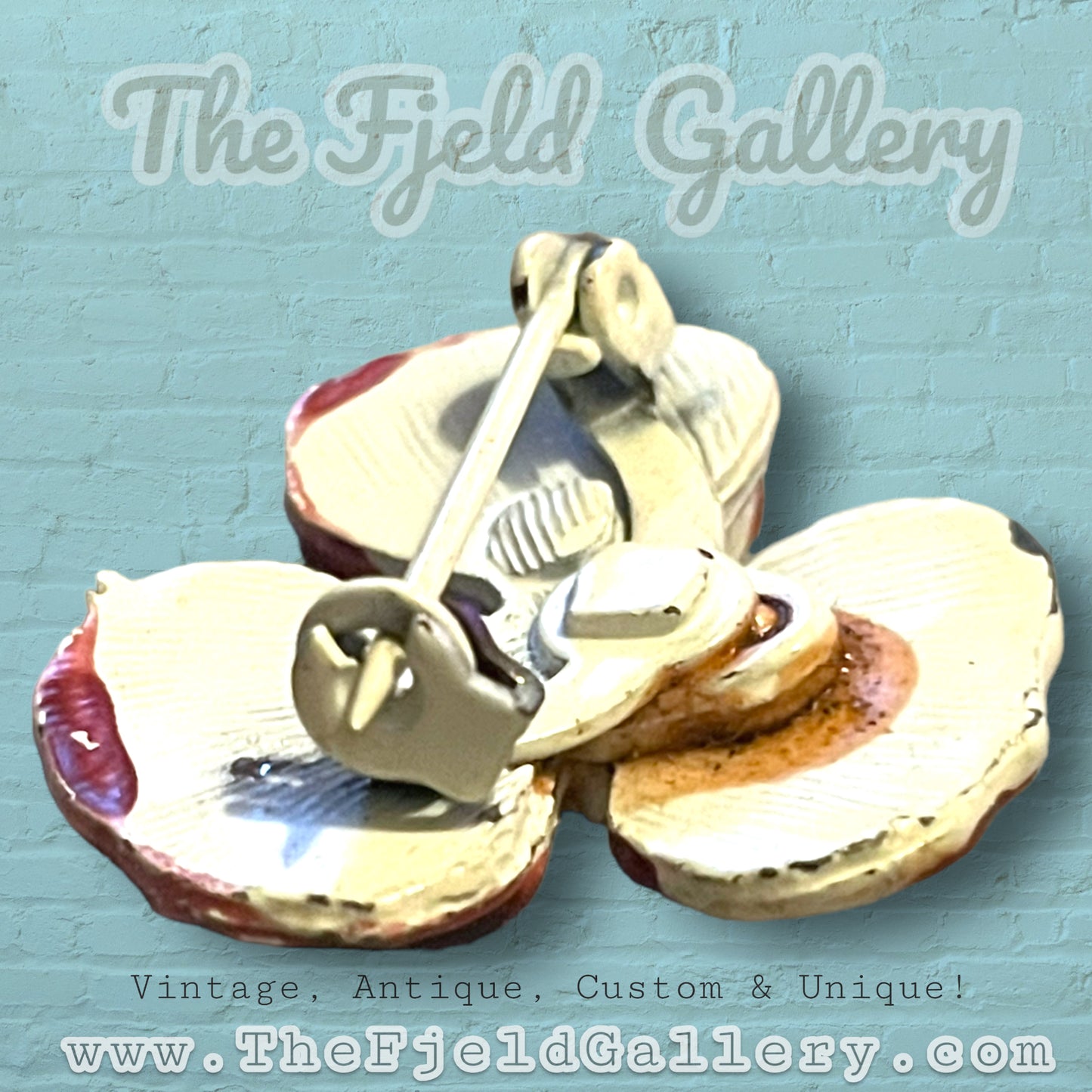 Vintage 1940’s Enamel Flower Brooch