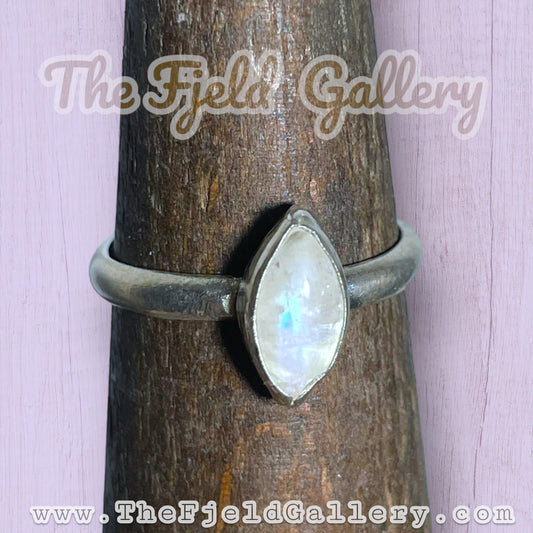 Sterling Silver Moonstone Ring