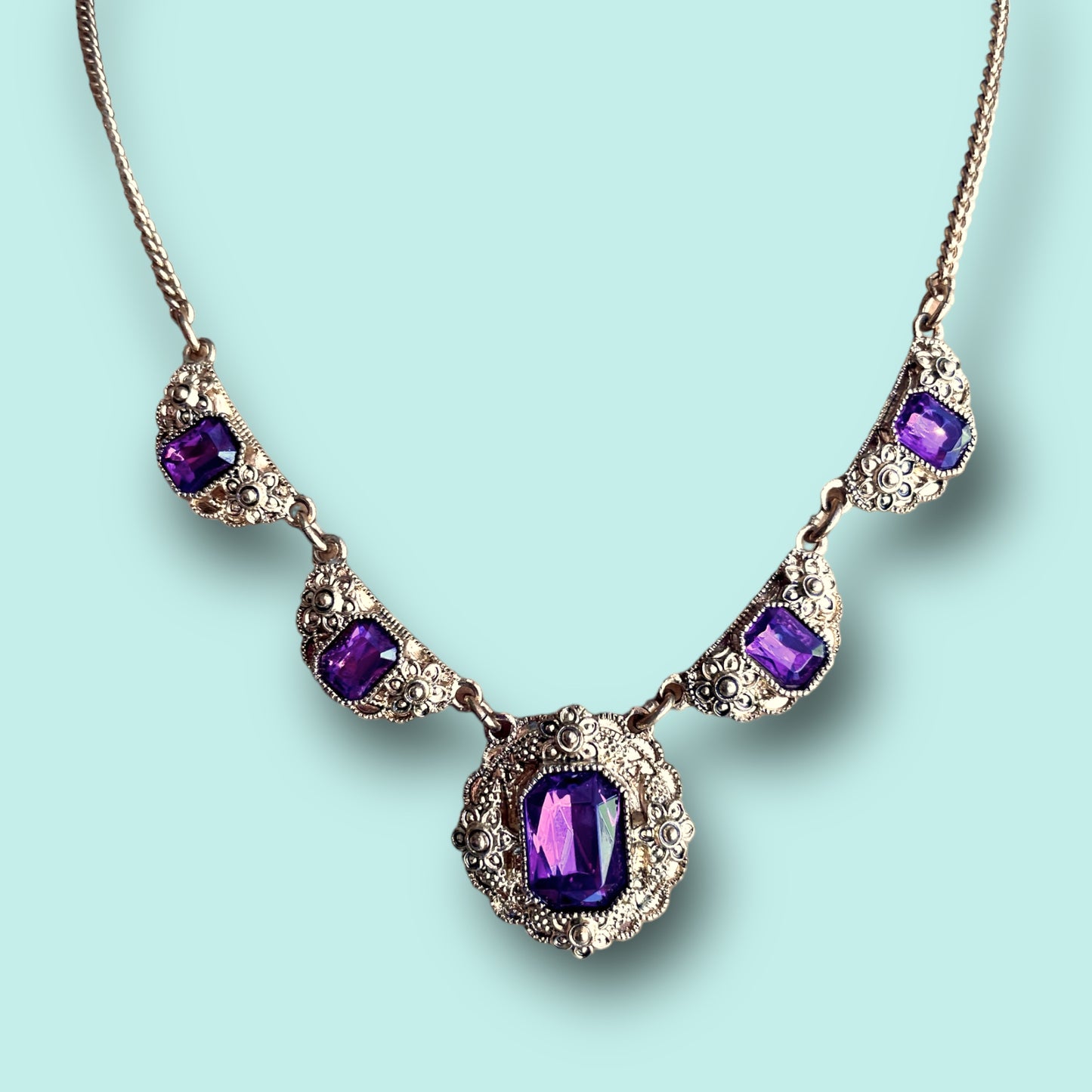 Art Nouveau Purple Art Glass & Gold Daisy Necklace