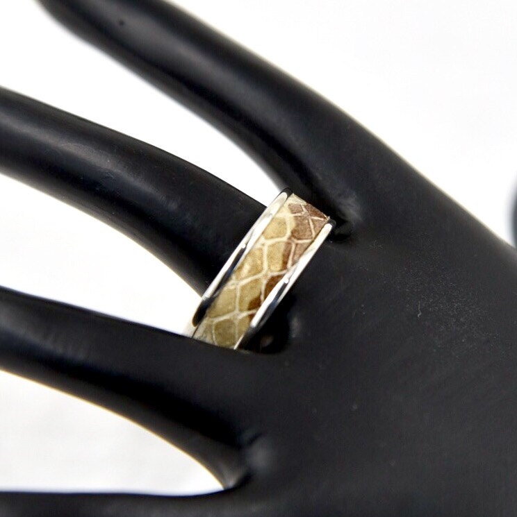 Vintage Sterling Silver 925 Cast Thick Snakeskin Band Ring