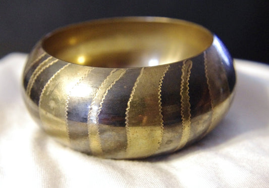 Vintage Chunky Bold Brass Tiger Stripe 70's Wide Bangle Bracelet