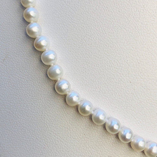 10k gold Freshwater Genuine Pearl Necklace 18”