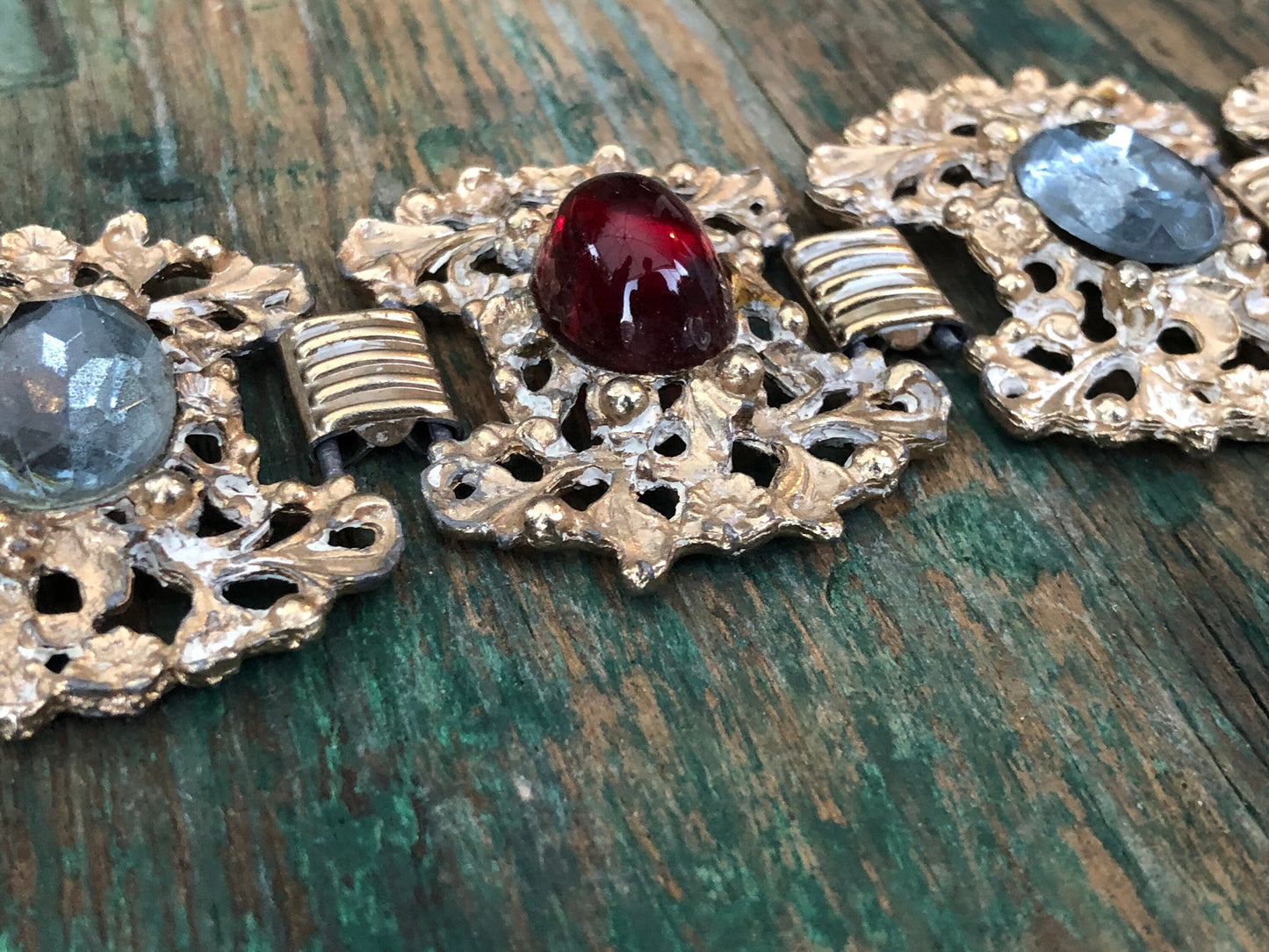 Rococo Gold Chunky Panel Book Chain Link Bracelet Red & Blue Art Glass