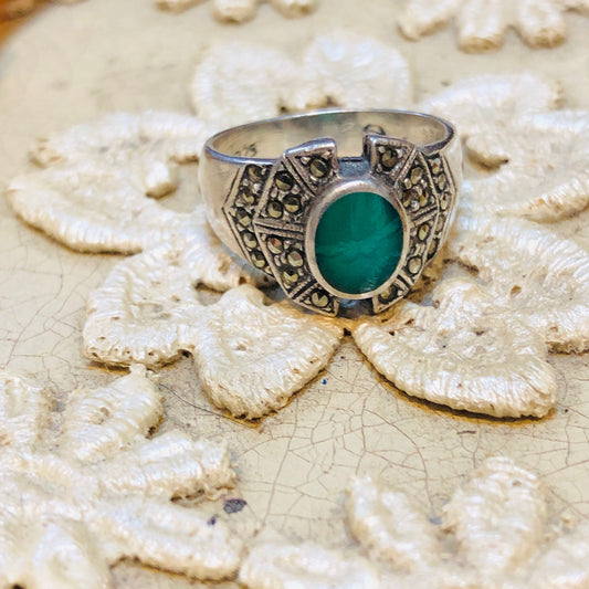 Art Deco Sterling Silver & Marcasite Round Chrysoprase Gemstone Vintage Ring