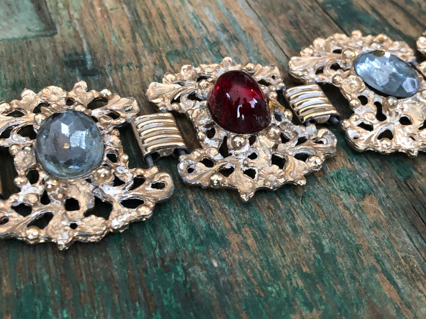 Rococo Gold Chunky Panel Book Chain Link Bracelet Red & Blue Art Glass
