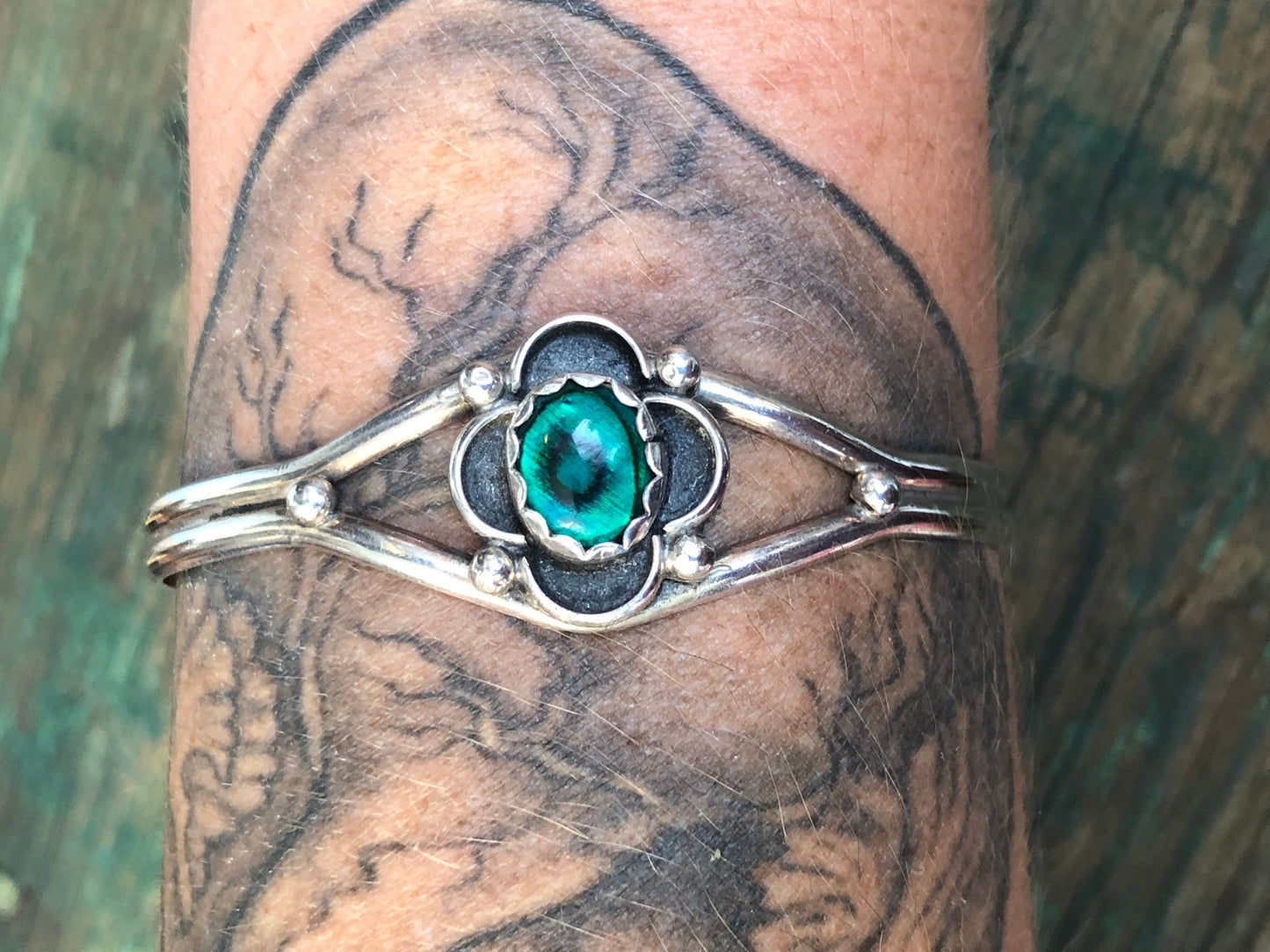 Vintage Native American Sterling Silver & Abalone Cuff Bracelet