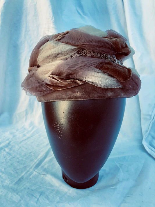 Brown, Natural, Taupe Tulle, Velvet & Lace Pillbox Vintage Hat c. 1940