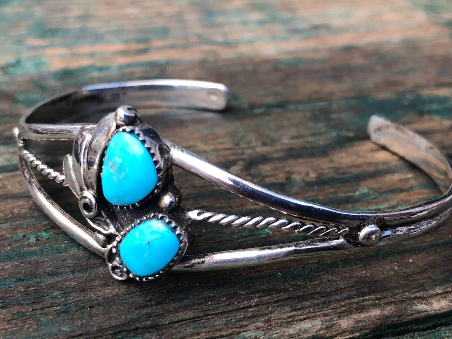 Gorgeous 2 stone Turquoise Gemstone Native American Vintage Sterling Silver Cuff Bracelet