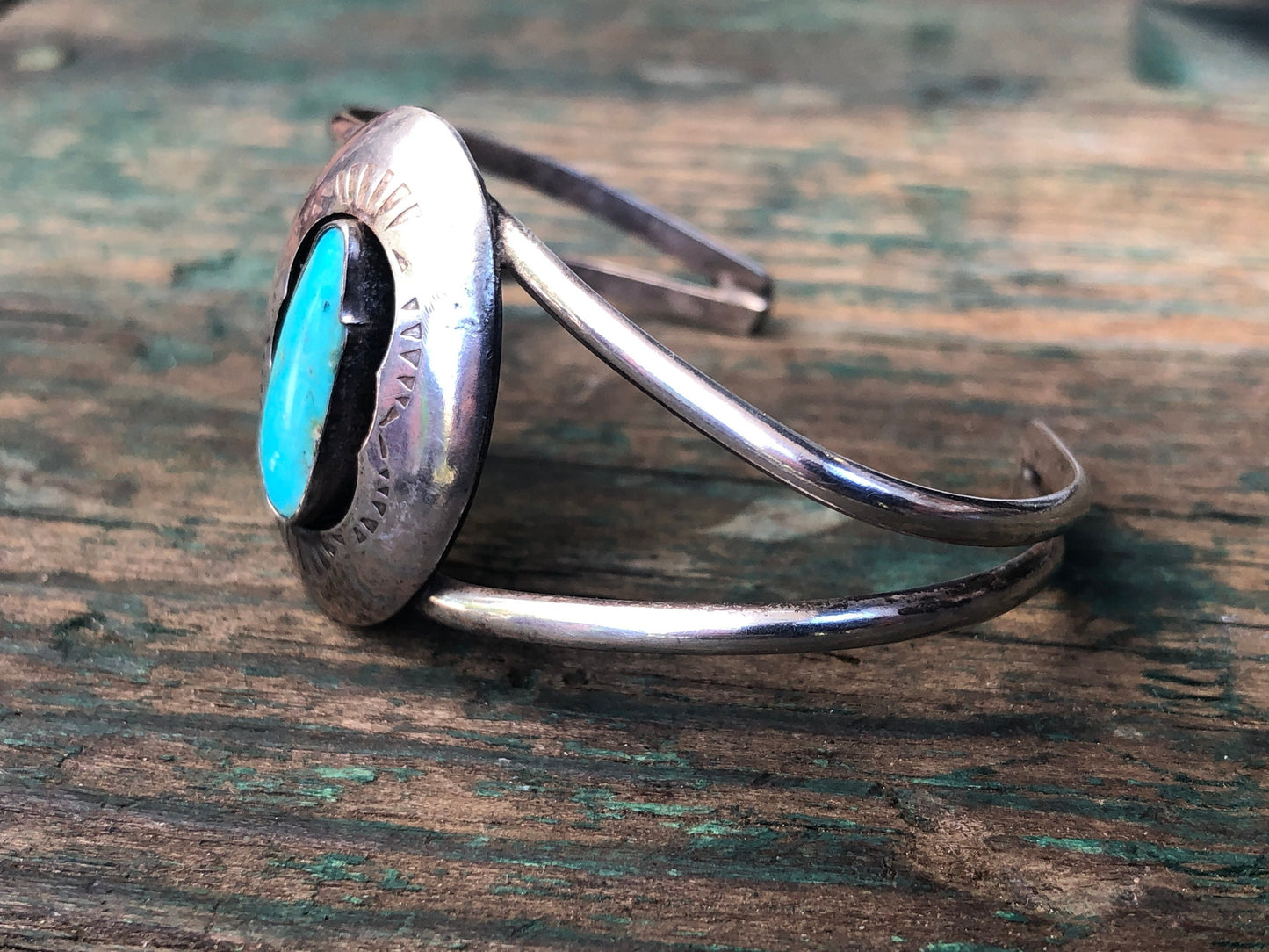 Vintage Native American Navajo Shadowbox Elongated Turquoise Sterling Silver Cuff Bracelet