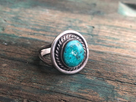 Sterling Silver & Turquoise Bezel Set Vintage Ring