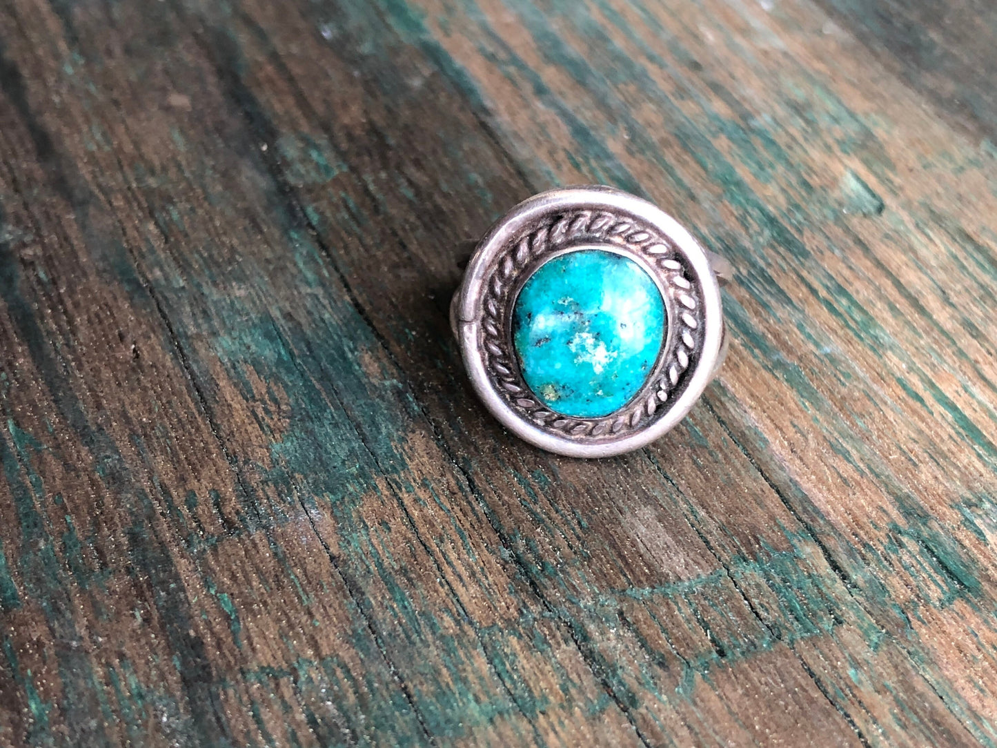 Sterling Silver & Turquoise Bezel Set Vintage Ring