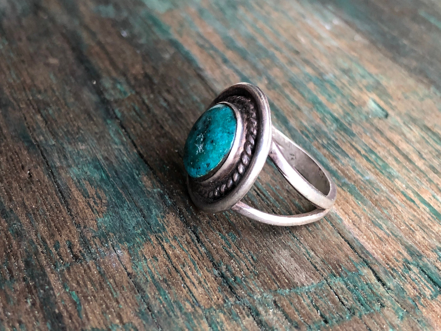 Sterling Silver & Turquoise Bezel Set Vintage Ring