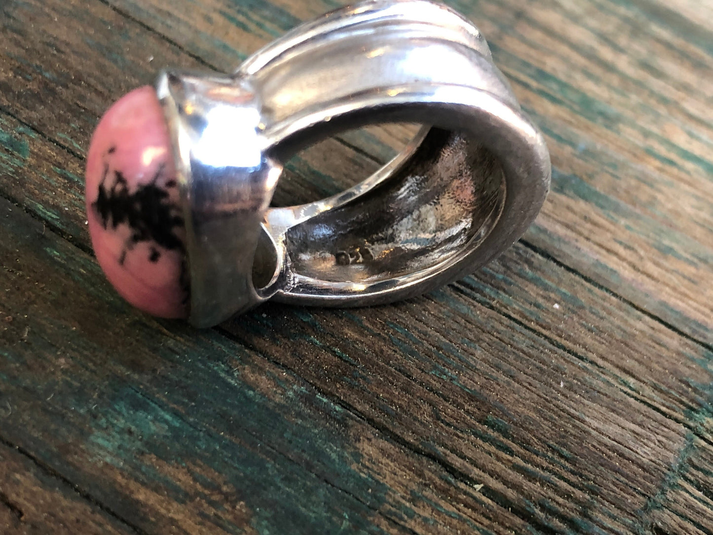 Vintage Chunky Modernist Sterling Silver Pink & Black Rhodonite Gemstone Cabochon Ring