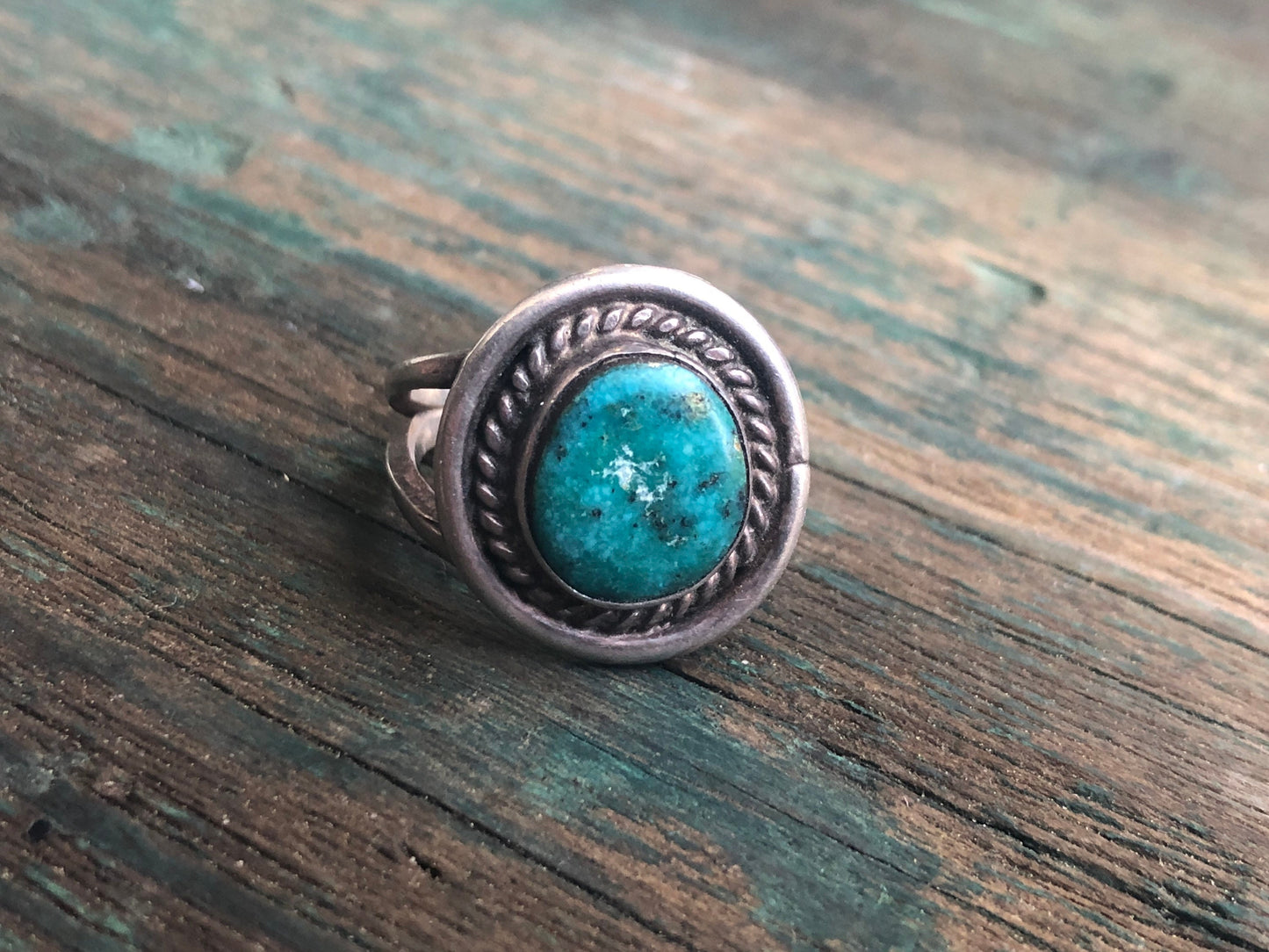 Sterling Silver & Turquoise Bezel Set Vintage Ring