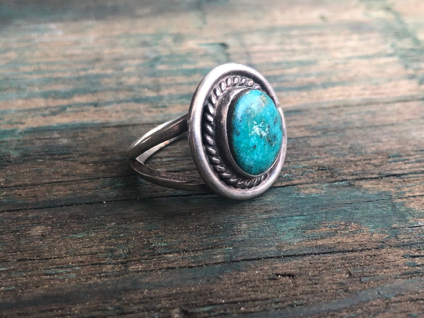 Sterling Silver & Turquoise Bezel Set Vintage Ring