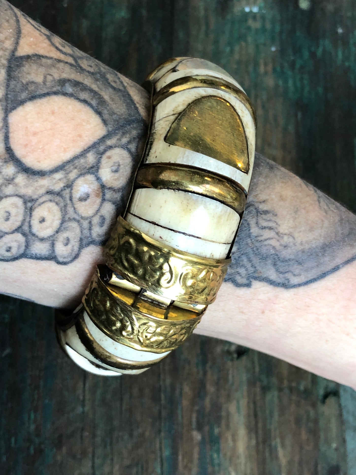 Vintage Barbaric Chunky Brass Pin Hinged Bangle Bracelet
