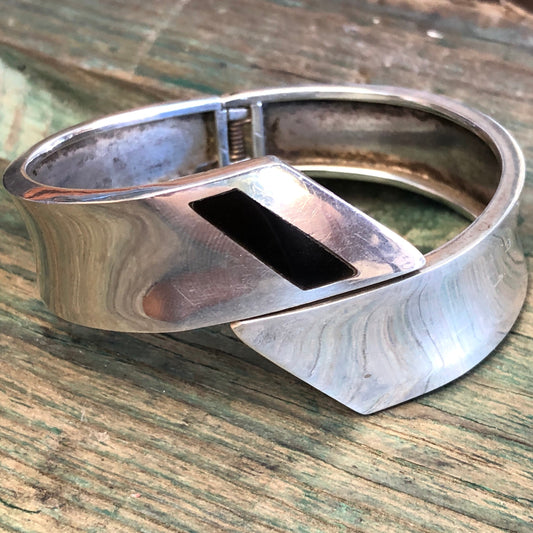 Vintage Sterling Silver & Onyx Chunky Hinged Taxco Mexico Bangle Bracelet