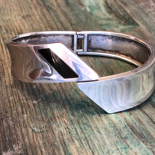 Vintage Sterling Silver & Onyx Chunky Hinged Taxco Mexico Bangle Bracelet