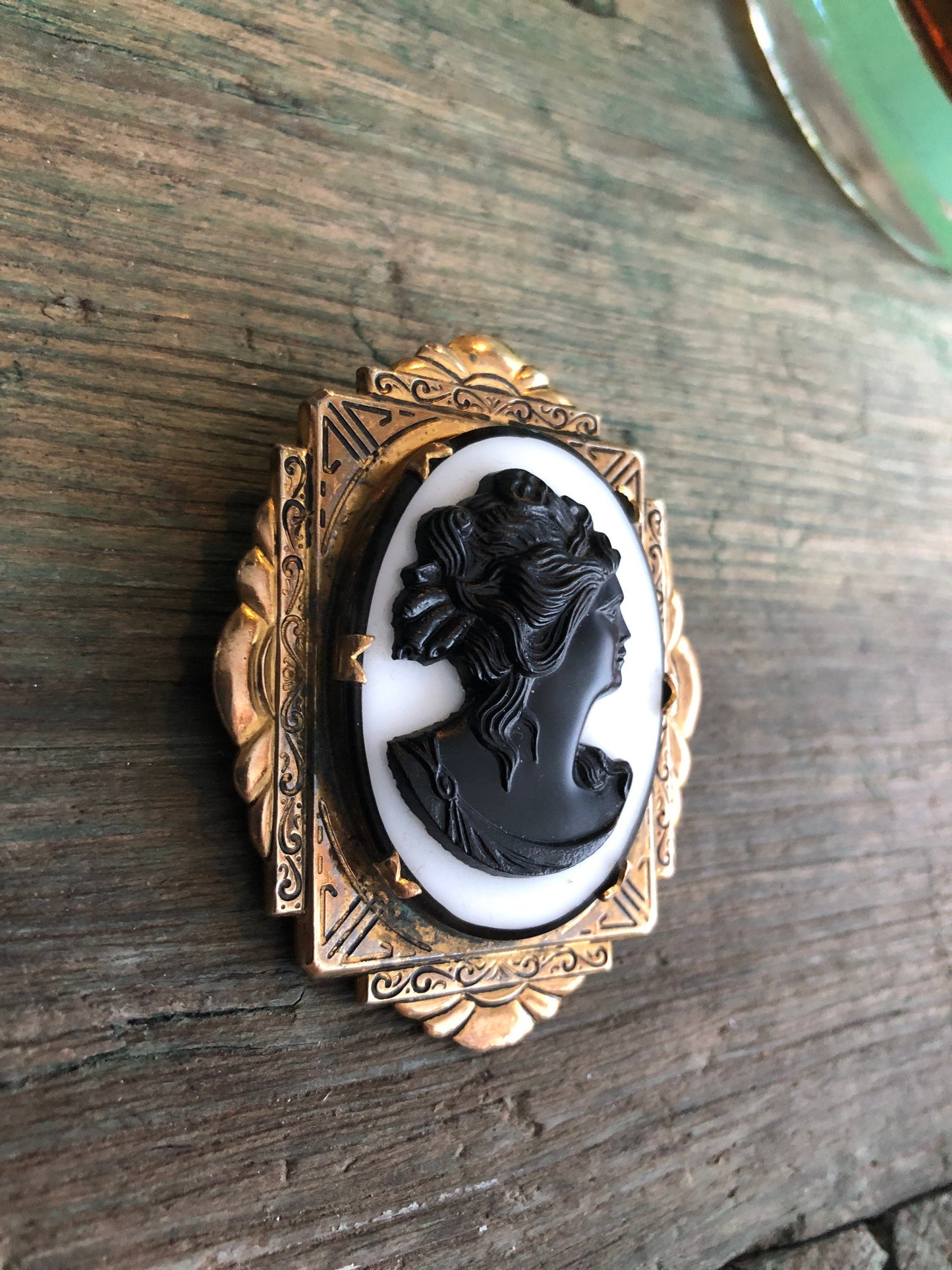 Antique Gold Filled Flourish White Milk Glass & Black Jet Glass Cameo Brooch